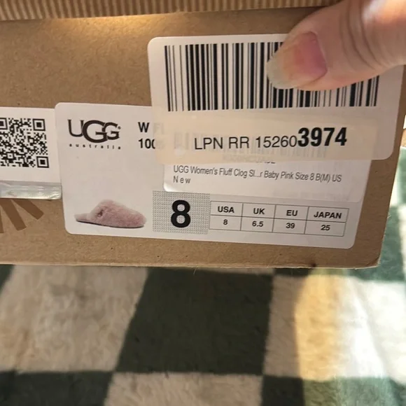 UGG Lavender Fuzzy Slippers with Satin Bows size 8 - Picture 4 of 4